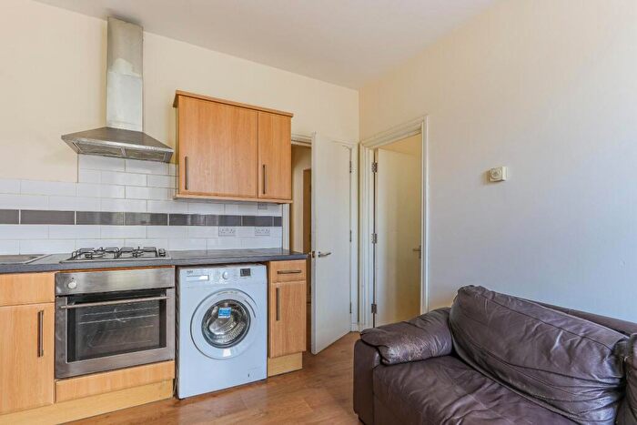 2 Bedroom Private Hall To Rent In Richmond Road, Roath, CF24