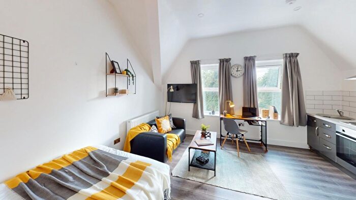 2 Bedroom Flat To Rent In Edge Lane, Liverpool, L7