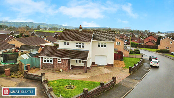 4 Bedroom Detached House For Sale In Beaumaris Way, Grove Park, Blackwood, NP12