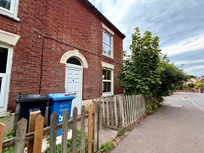 2 Bedroom Flat To Rent In Telegraph Lane East, Norwich, NR1