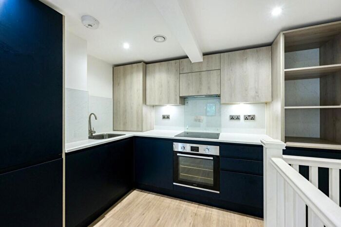 1 Bedroom Flat To Rent In Cormongers Lane, Nutfield, Redhill, RH1