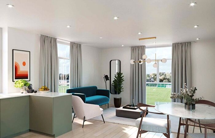 2 Bedroom Flat To Rent In Cassio Road, Watford, Hertfordshire, WD18