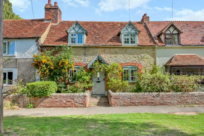3 Bedroom Terraced House For Sale In Lower End, Great Milton, Oxford, Oxfordshire, OX44