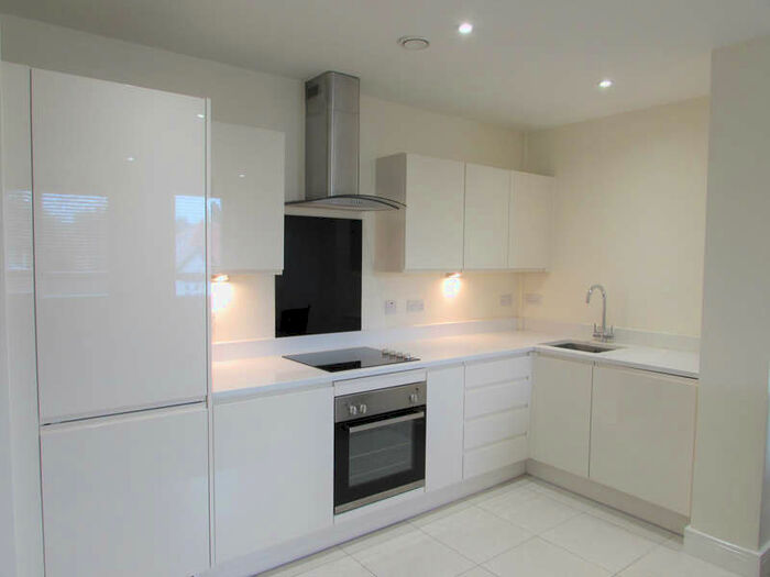 1 Bedroom Flat To Rent In Riverside Place, Marsh Road, Pinner, Middlesex, HA5