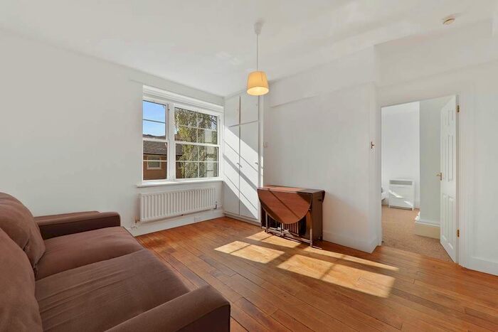 1 Bedroom Flat To Rent In Vauban Estate, London, SE16