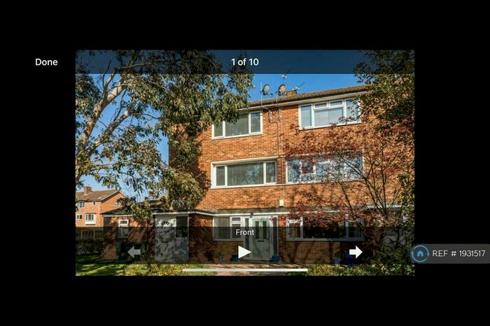 2 Bedroom Maisonette To Rent In Courtlands Avenue, London, SE12