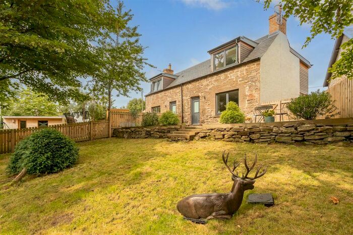 3 Bedroom Cottage For Sale In Scone, Perth, PH2
