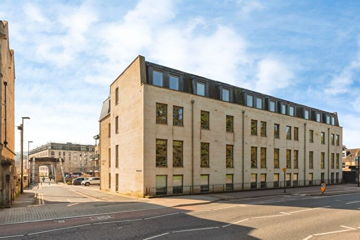 1 Bedroom Flat For Sale In Victoria Bridge Road, Bath, BA1