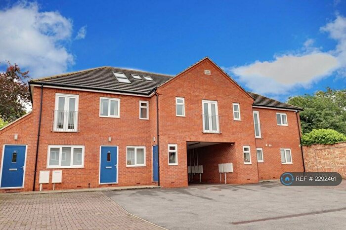 1 Bedroom Flat To Rent In Brookfield Road, Northampton, NN2