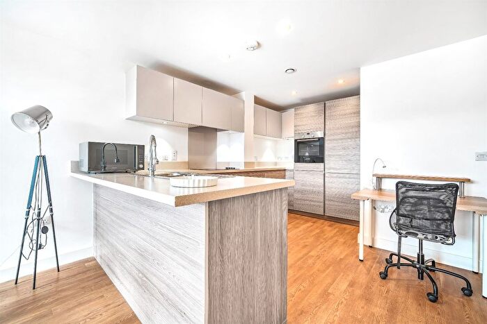 1 Bedroom Flat To Rent In Kennet House, Reading, RG1