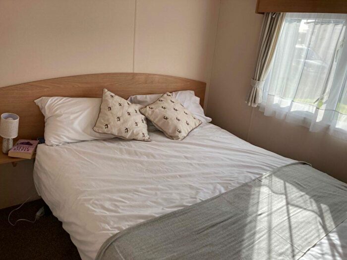 2 Bedroom Caravan For Sale In Alberta Holiday Park, CT5