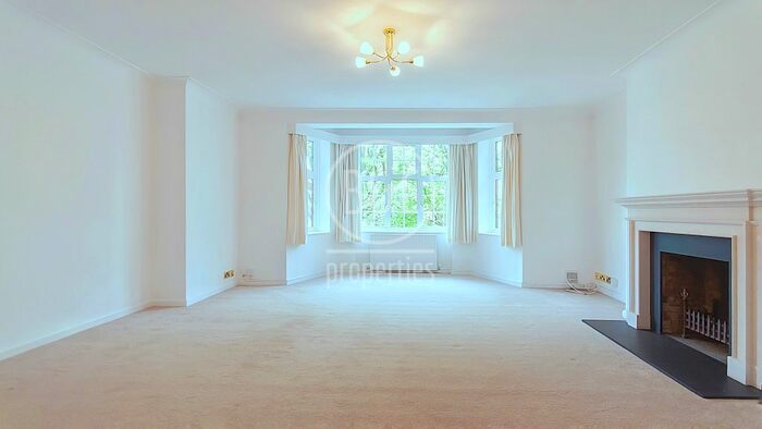 3 Bedroom Flat To Rent In Grosvenor Court, Wimbledon, London, SW19