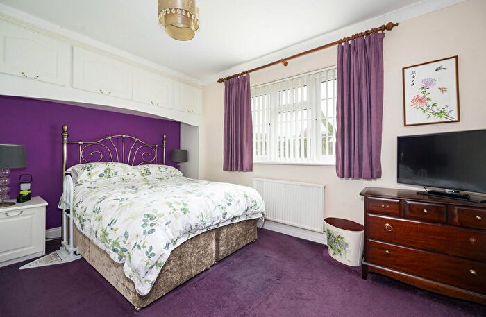 2 Bedroom Detached Bungalow For Sale In Leavenheath, Suffolk, CO6