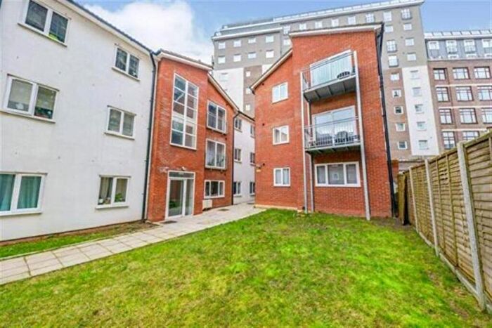 1 Bedroom Flat For Sale In Old Bedford Road, Luton, LU2