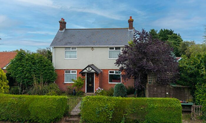 3 Bedroom Detached House For Sale In Alley Road, Kirton, IP10