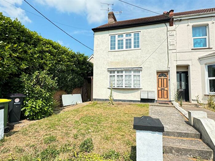 1 Bedroom Flat For Sale In Eastwood Road, Rayleigh, SS6