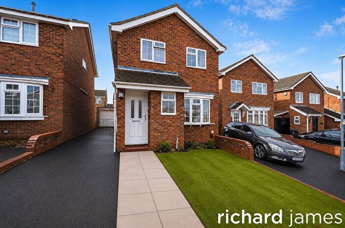 3 Bedroom Detached House For Sale In Adwalton Close, Freshbrook, Swindon, SN5