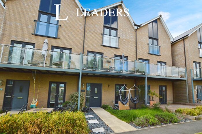 4 Bedroom Terraced House To Rent In Quayside Parade, Rowhedge, CO5