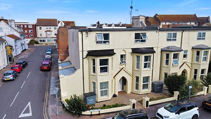 1 Bedroom Flat To Rent In Orwell Road, Clacton-On-Sea, CO15