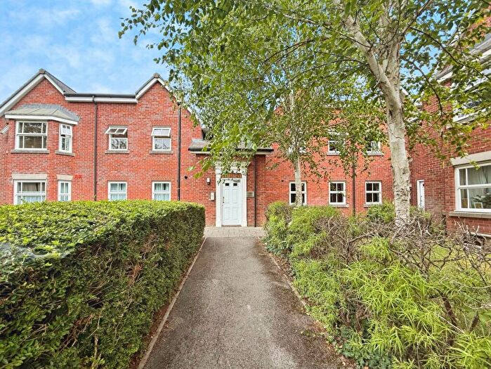1 Bedroom Flat For Sale In Spire View, Bartholomew Court Spire View, SP2