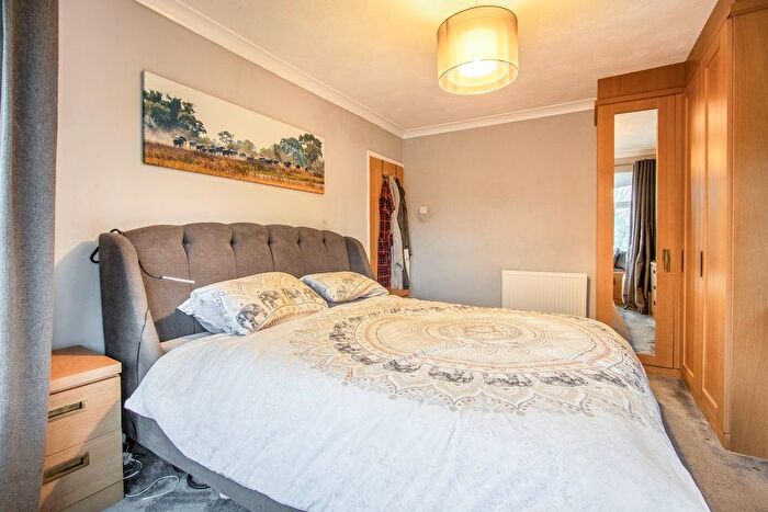 4 Bedroom Detached House For Sale In Standbridge Lane, Wakefield, WF2