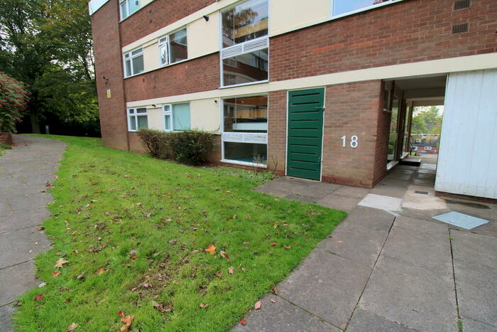 2 Bedroom Apartment To Rent In Apartment Lloyd Square, Niall Close, B15