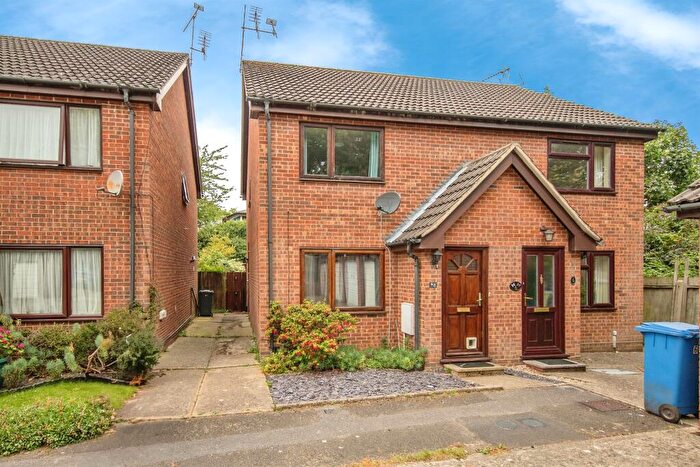 2 Bedroom Semi-Detached House For Sale In Burnham Close, Ipswich, IP4