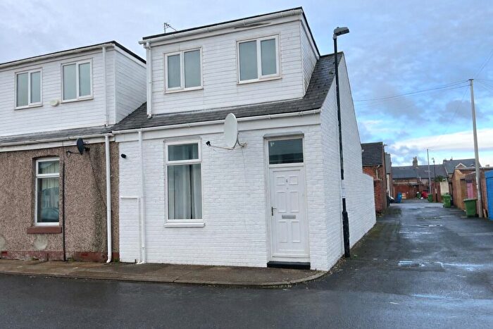 1 Bedroom End Of Terrace House To Rent In Duncan Street, Sunderland, Tyne And Wear, SR4