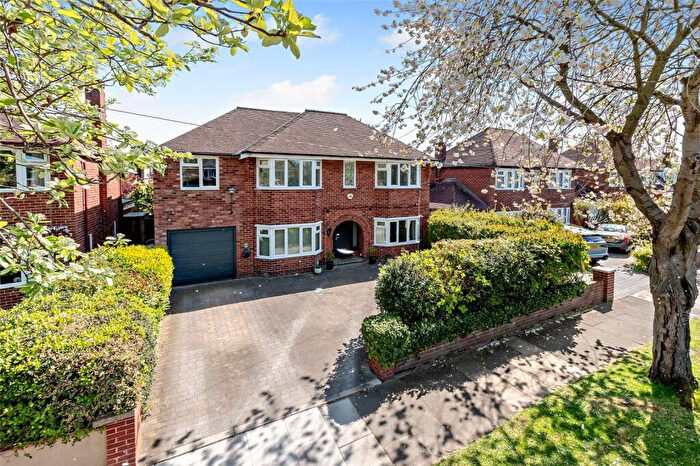 5 Bedroom Detached House For Sale In Woodkind Hey, Spital, Wirral, CH63