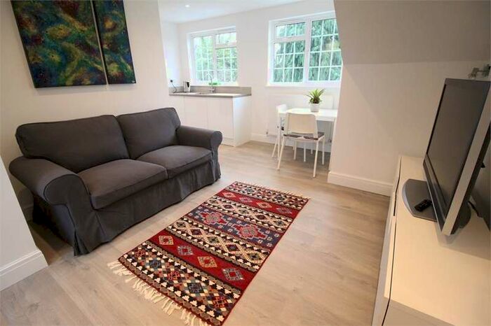 1 Bedroom Flat To Rent In Fairview Way, Edgware, Middlesex, HA8