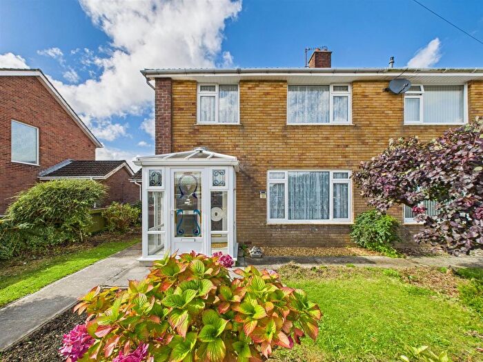 3 Bedroom Semi-Detached House For Sale In Stokes Avenue, Haverfordwest, SA61