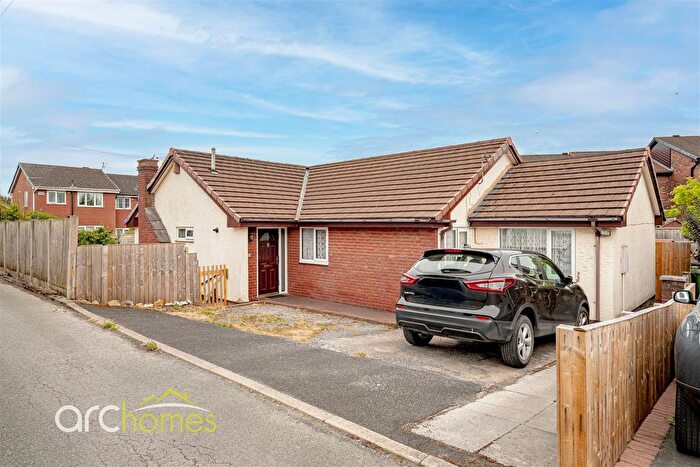 4 Bedroom Detached Bungalow For Sale In St. James Street, Westhoughton, Bolton, BL5