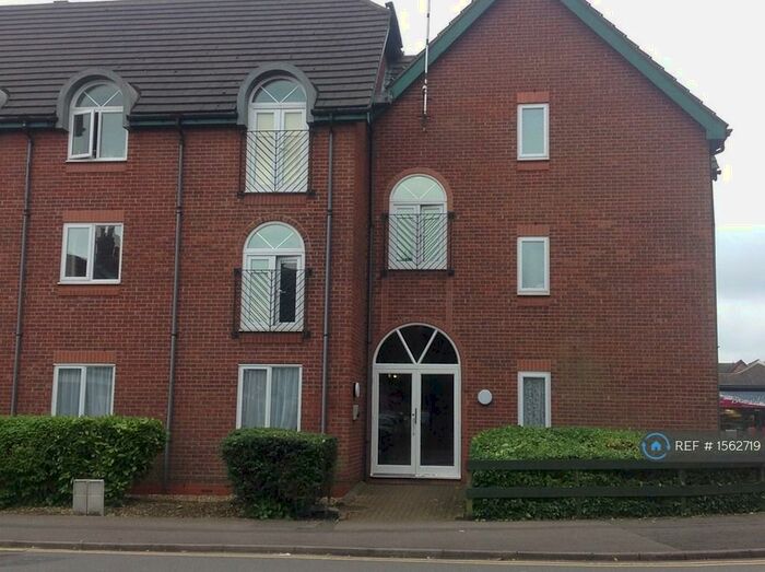 1 Bedroom Flat To Rent In Eskdaill Place, Kettering, NN16