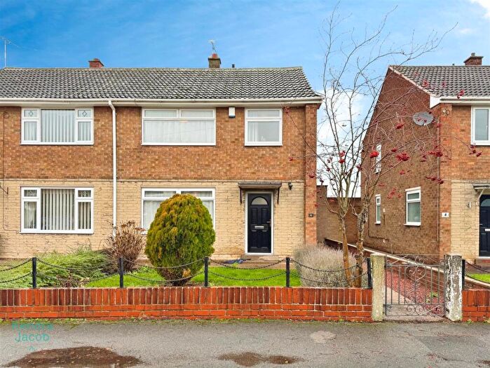 3 Bedroom Semi Detached House For Sale In Auckland Road, Retford, DN22