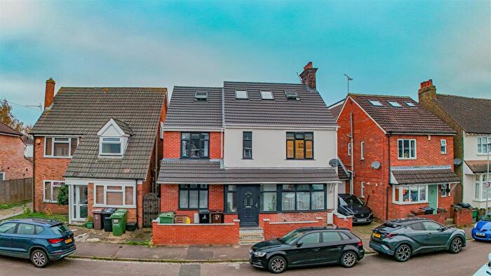 7 Bedroom House To Rent In Beresford Road, St. Albans, AL1