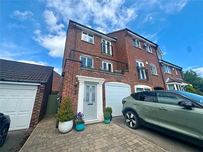 4 Bedroom End Of Terrace House For Sale In Sharp House Place, Leeds, West Yorkshire, LS10