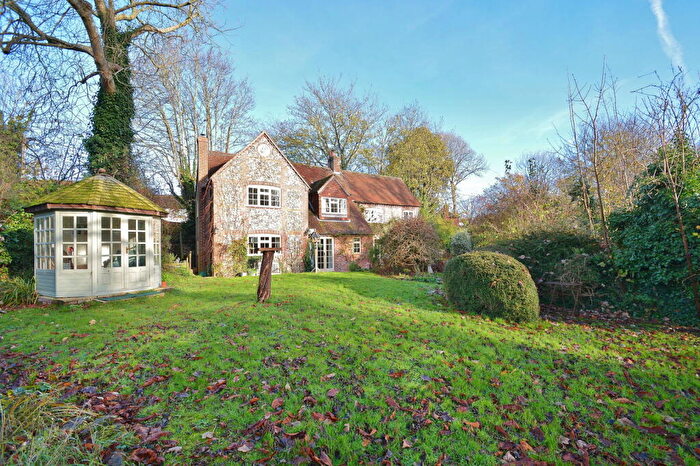 4 Bedroom Detached House For Sale In Church Lane, Lewknor, OX49