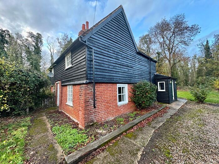 2 Bedroom Cottage To Rent In , SG12