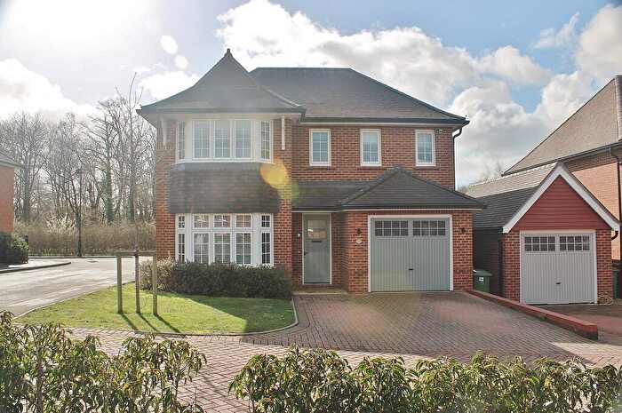 3 Bedroom Detached House For Sale In Churchill Close, Berewood, PO7