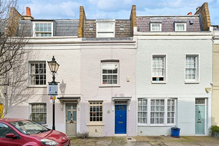 3 Bedroom Terraced House For Sale In Billing Road, London, SW10