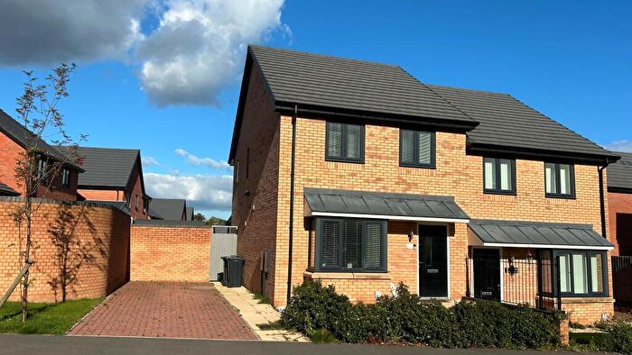 3 Bedroom House To Rent In Primrose Park Road, Kings Norton, B38