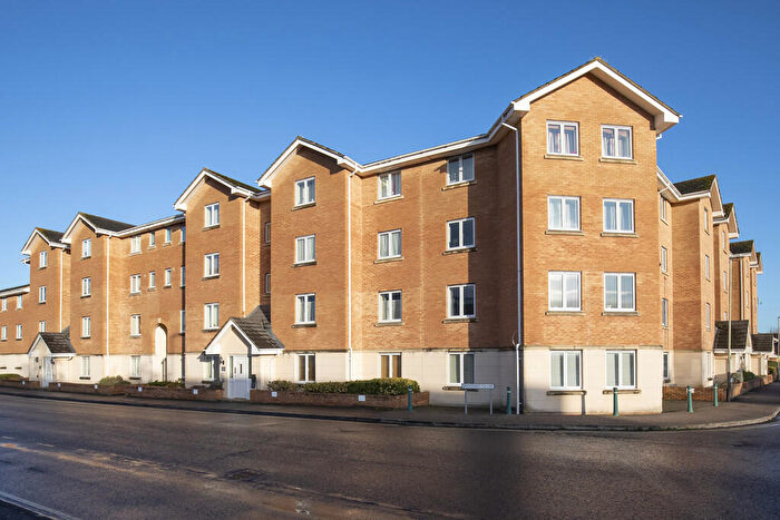 2 Bedroom Flat To Rent In Banyard Close, Cheltenham, GL51