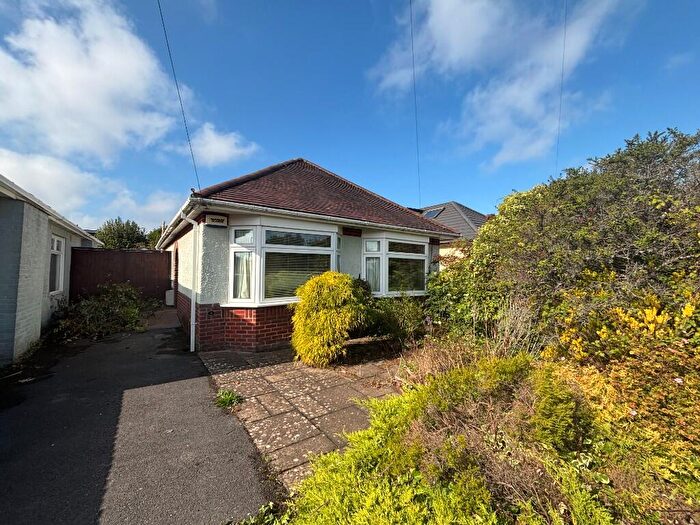 3 Bedroom Detached Bungalow For Sale In Newmorton Road, Muscliff, Bournemouth, BH9