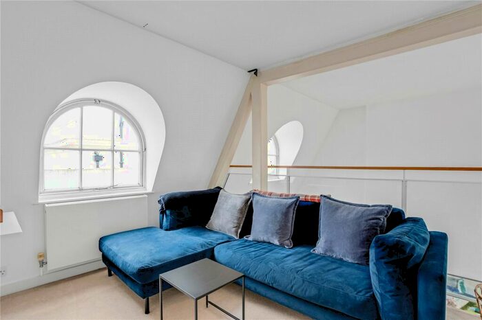 2 Bedroom Apartment To Rent In Chart Street, Shoreditch, London, N1