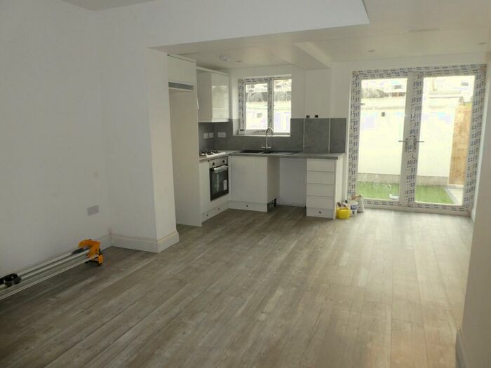 3 Bedroom Detached House To Rent In High Park Road, Southport, Merseyside., PR9