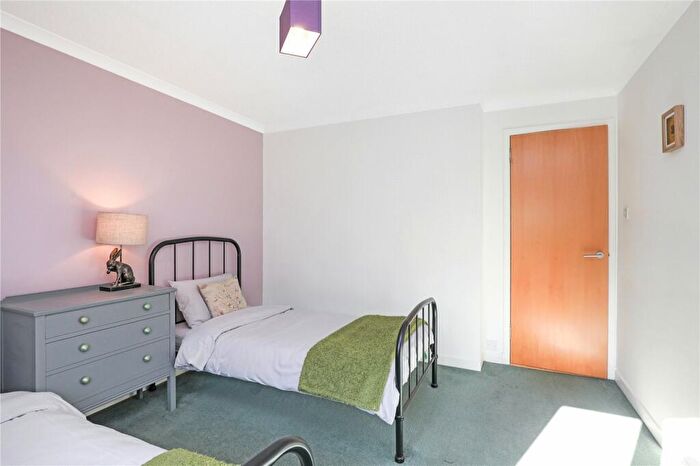 2 Bedroom Flat For Sale In Lintwhite Court, Bridge Of Weir, PA11