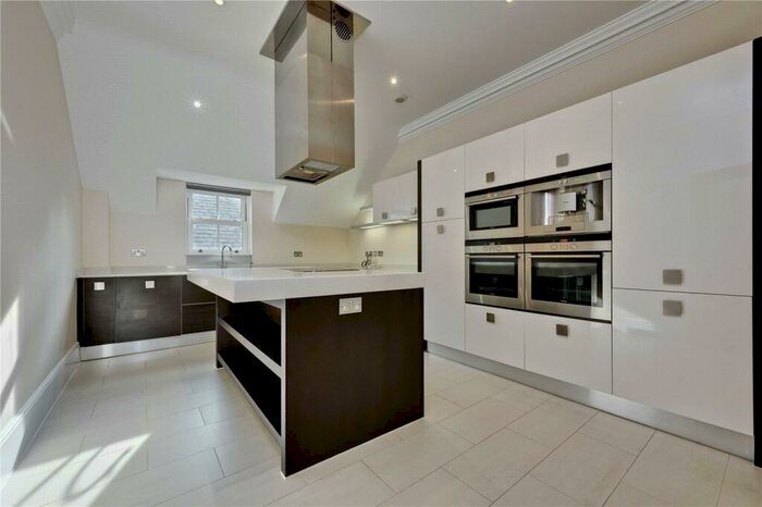 3 Bedroom Penthouse To Rent In Gower Road, Weybridge, Surrey, KT13