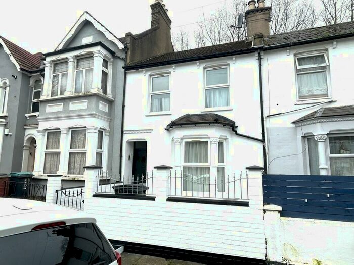 3 Bedroom Terraced House To Rent In Bruce Castle Road, Tottenham, London, N17