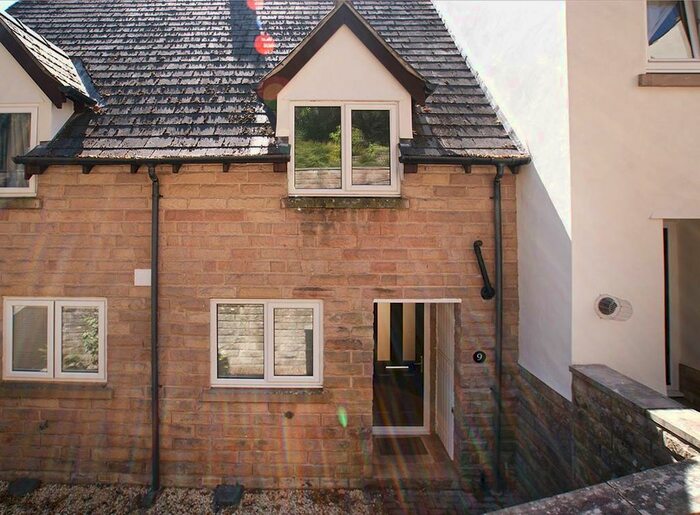 2 Bedroom Terraced House To Rent In Bank Gardens, Matlock, DE4