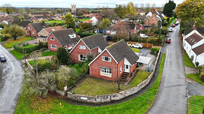 4 Bedroom Detached House For Sale In School Lane, Snitterby, DN21